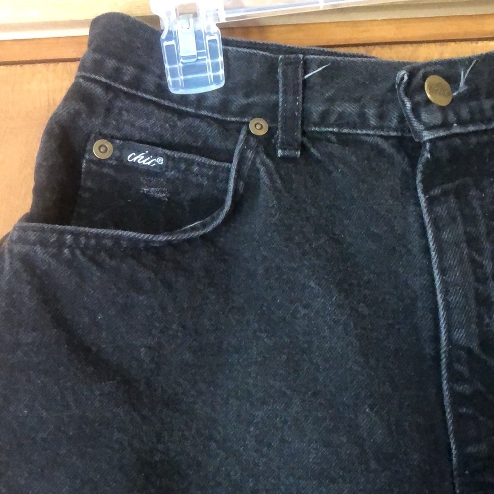 Vintage Chic black cutoff distressed shorts - Picture 2 of 10